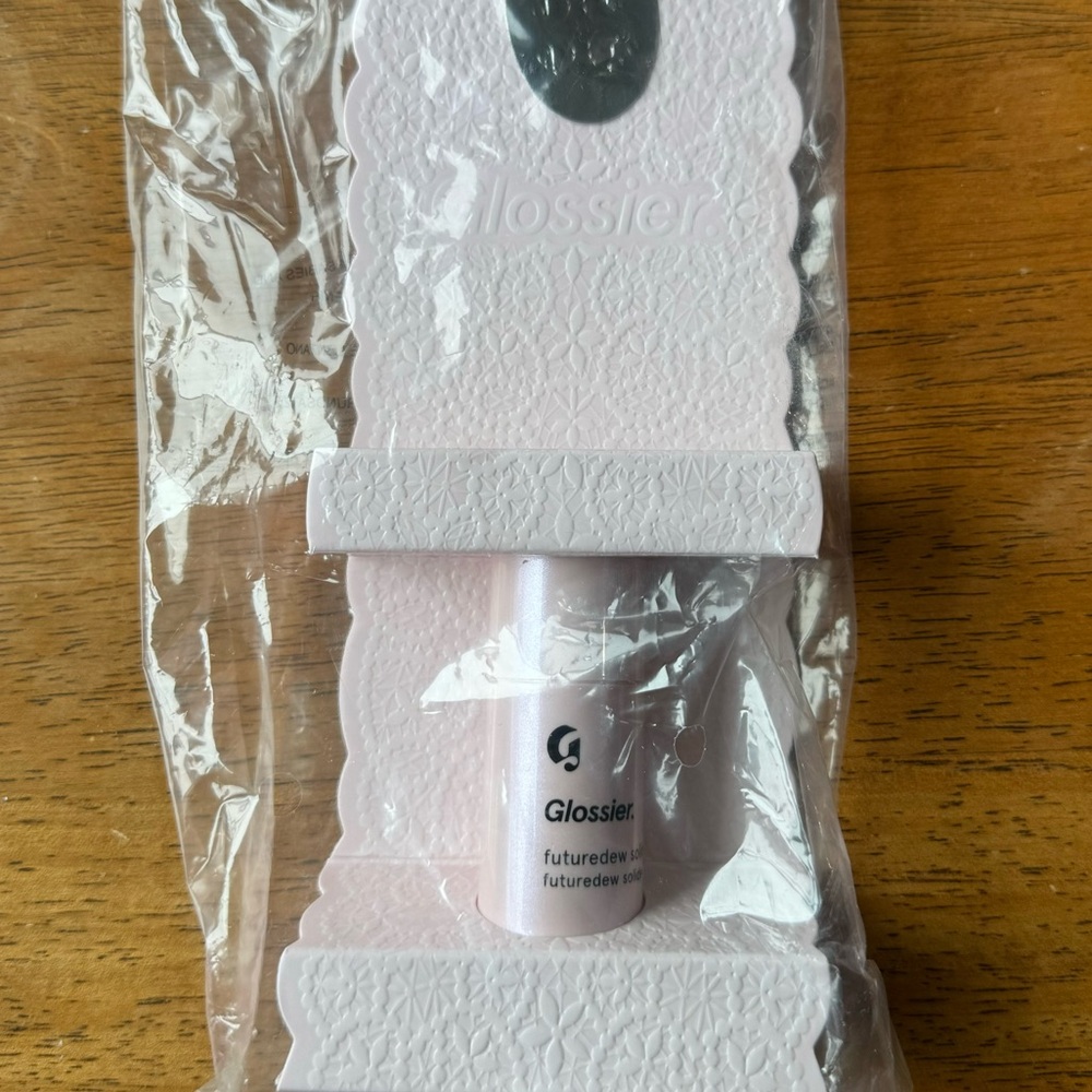 Glossier Futuredew Solid NWT